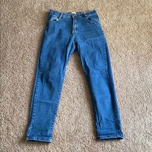 Cotton On ‘High 90s’ style straight leg jeans